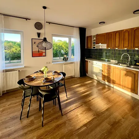 Klimatyczny Zlotniki Apartamento *